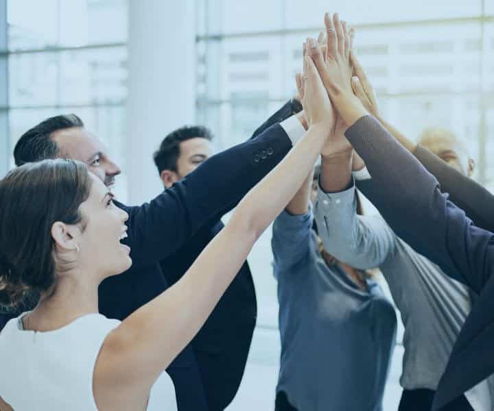 Osnovna plača, delovna uspešnost v JS